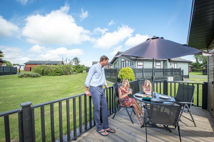 Imagen de los exteriores del Hotel Killigarth Manor Holiday Park. Foto 7