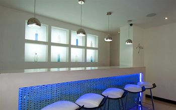 Imagen del bar/restaurante del Hotel Kilton. Foto 3