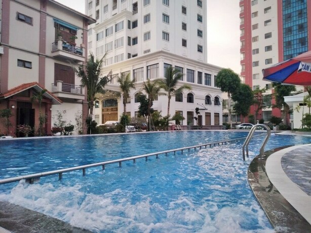 Imagen de la piscina del Hotel Kim Bao. Foto 38