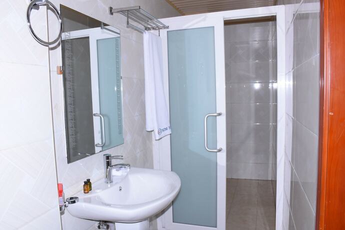 Imagen de la habitación del Hotel Kim, Kigali. Foto 20