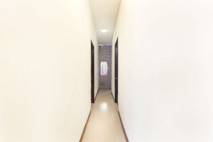 Imagen de los interiores del Hotel Kim Long. Foto 39