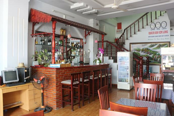 Imagen de los interiores del Hotel Kim Long. Foto 40