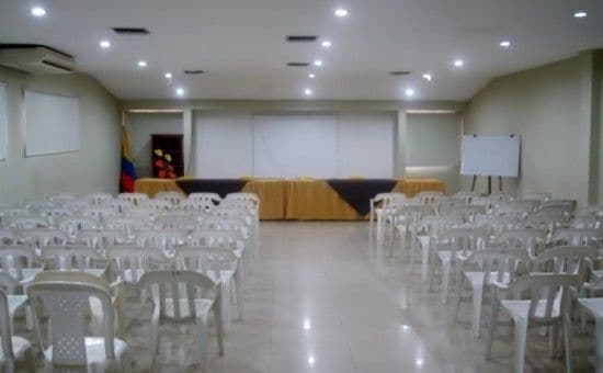 Imagen de los interiores del Hotel Kimari. Foto 17