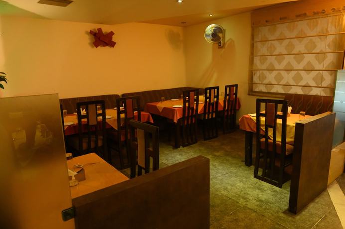 Imagen del bar/restaurante del Hotel Kimaya. Foto 3