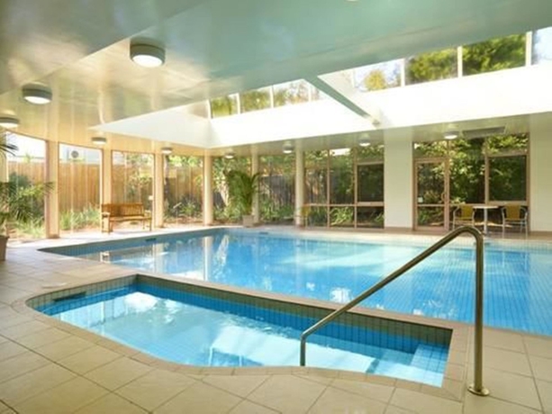Imagen de la piscina del Hotel Kimberley Gardens and Serviced Apartments. Foto 14