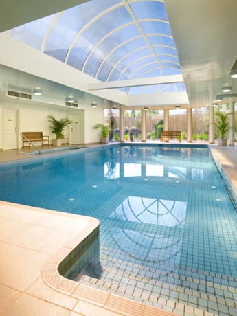 Imagen de la piscina del Hotel Kimberley Gardens and Serviced Apartments. Foto 15