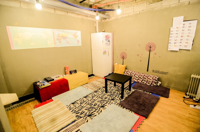 Imagen de los interiores del Hotel Kimchee Sinchon Guesthouse. Foto 13