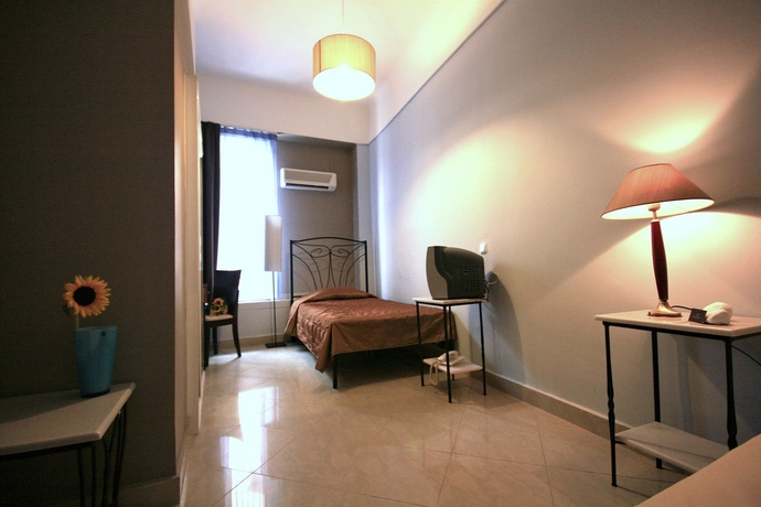 Imagen de la habitación del Hotel Kimon Athens. Foto 9