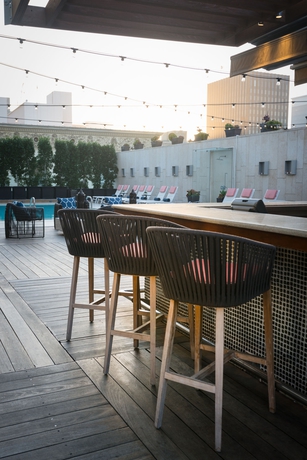 Imagen del bar/restaurante del Hotel Kimpton Alma - San Diego, An Ihg. Foto 3