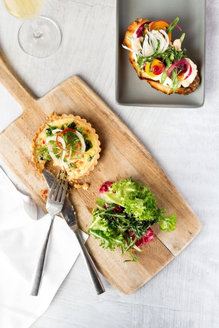 Imagen del bar/restaurante del Hotel Kimpton Rowan Palm Springs. Foto 9