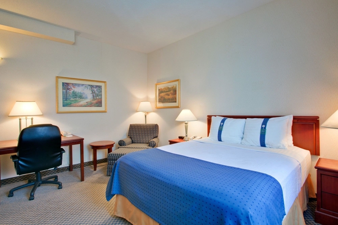 Imagen de la habitación del Hotel Kimpton Saint George. Foto 7