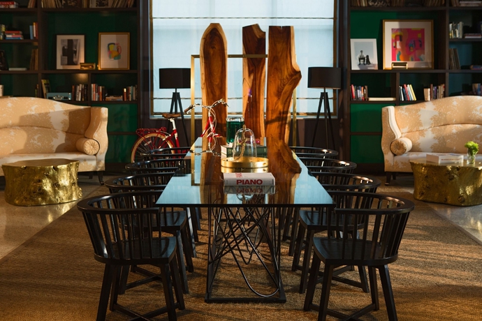 Imagen de los interiores del Hotel Kimpton Surfcomber by IHG. Foto 14