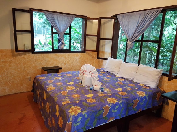 Imagen de la habitación del Hotel Kin Balam Cabanas. Foto 14