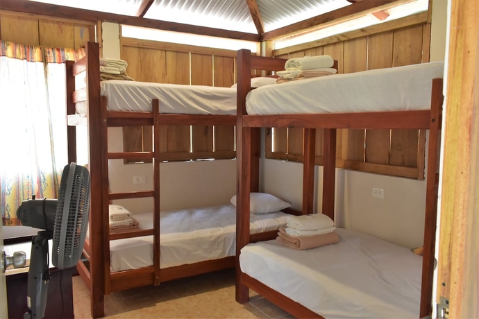 Imagen de la habitación del Hotel Kin Balam Cabanas. Foto 18