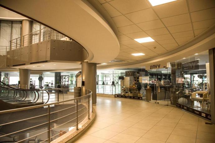 Imagen de los interiores del Hotel Kin Plaza Arjaan By Rotana. Foto 12