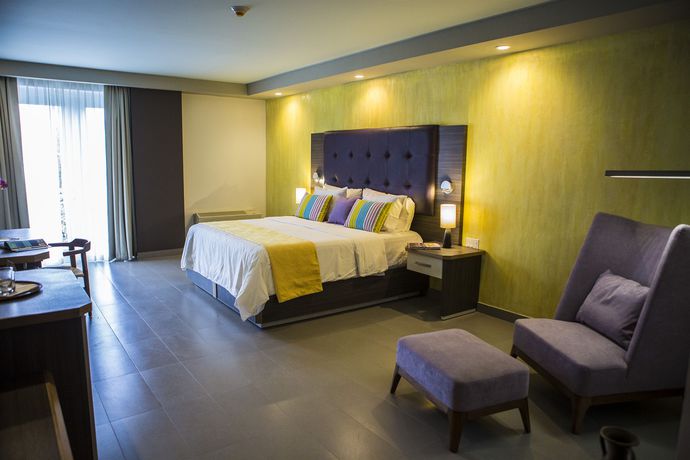Imagen de los interiores del Hotel Kinam. Foto 14