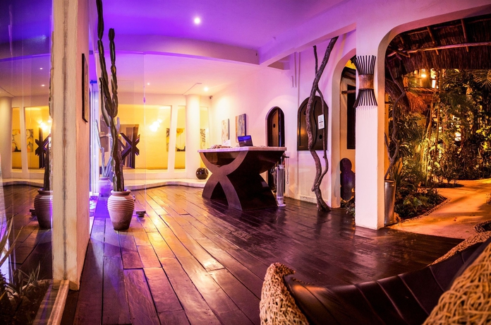 Imagen de los interiores del Hotel Kinbe. Foto 15