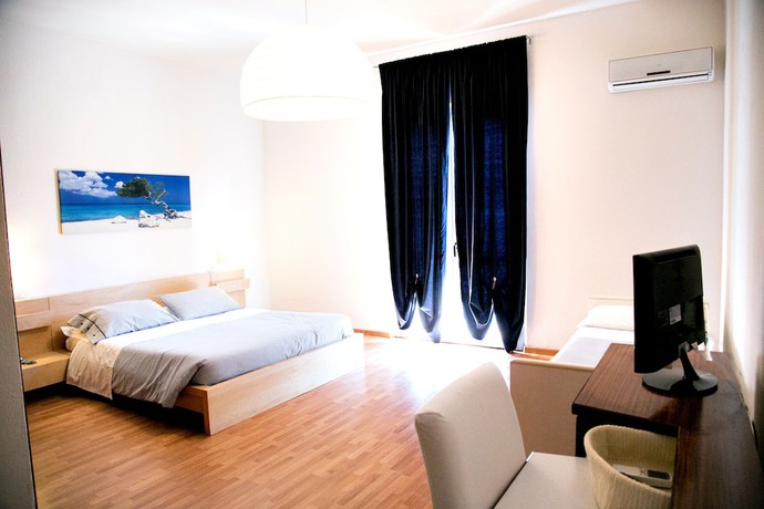 Imagen de la habitación del Hotel Kinda. Foto 5