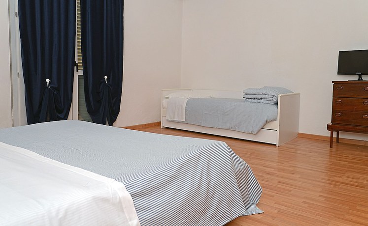 Imagen de la habitación del Hotel Kinda. Foto 8