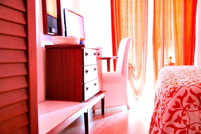 Imagen de la habitación del Hotel Kinda. Foto 10