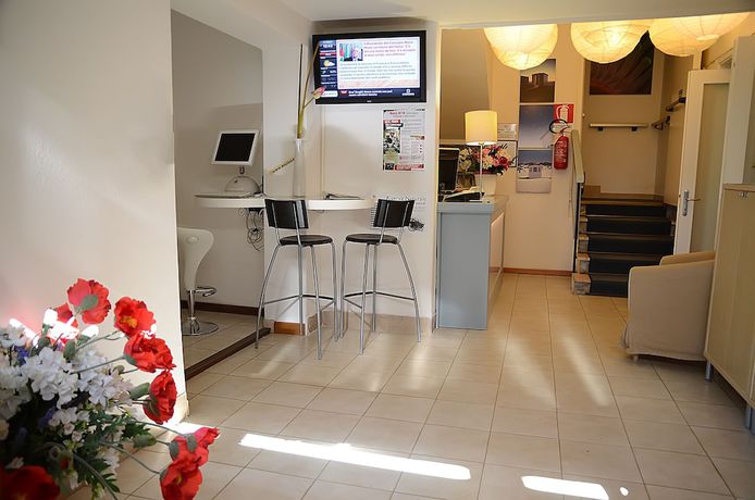 Imagen de los interiores del Hotel Kinda. Foto 20