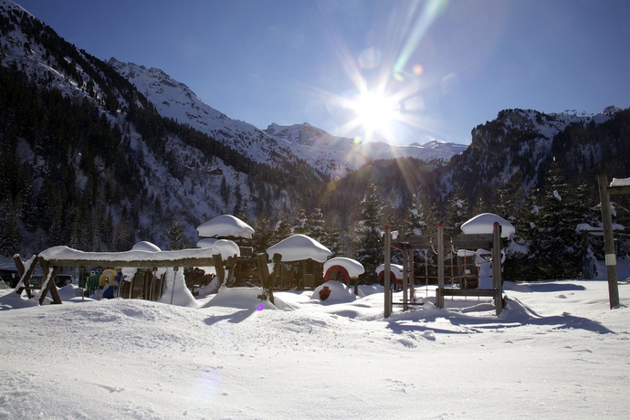 Imagen de la habitación del Hotel Kinder- and Gletscherhotel Hintertuxerhof. Foto 9
