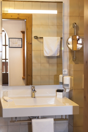 Imagen de la habitación del Hotel Kinder- and Gletscherhotel Hintertuxerhof. Foto 11