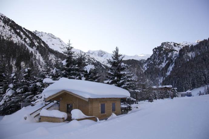 Imagen de la habitación del Hotel Kinder- and Gletscherhotel Hintertuxerhof. Foto 12