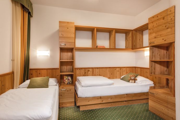 Imagen de la habitación del Hotel Kinderhotel Adriana. Foto 8