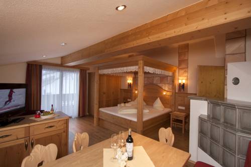 Imagen de la habitación del Hotel Kinderhotel Laderhof. Foto 5