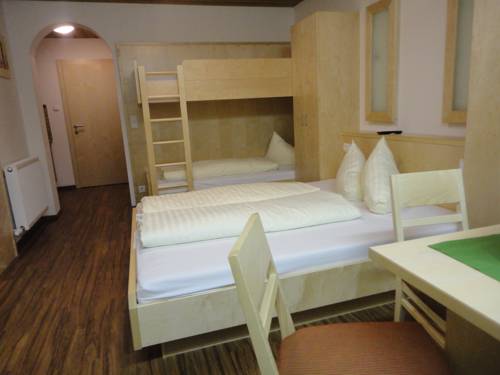 Imagen de la habitación del Hotel Kinderhotel Stefan. Foto 3