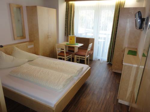 Imagen de la habitación del Hotel Kinderhotel Stefan. Foto 5