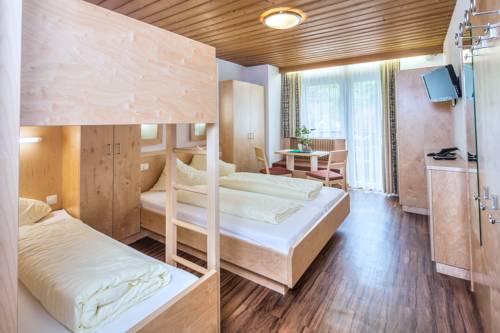 Imagen de la habitación del Hotel Kinderhotel Stefan. Foto 11