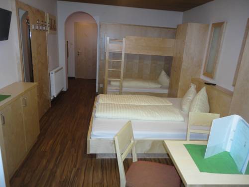 Imagen de la habitación del Hotel Kinderhotel Stefan. Foto 12