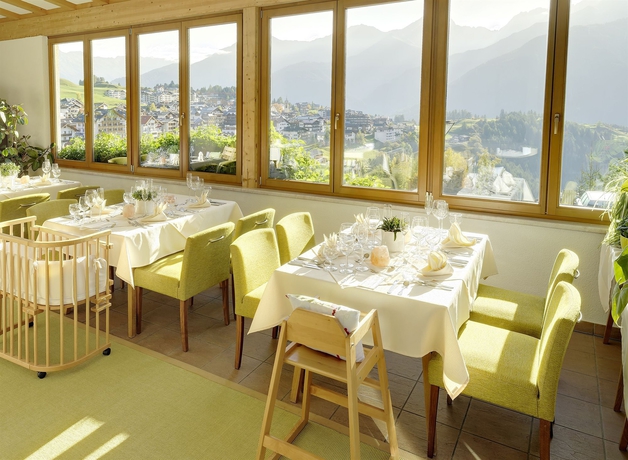 Imagen de los interiores del Hotel Kinderhotel St.zeno. Foto 5