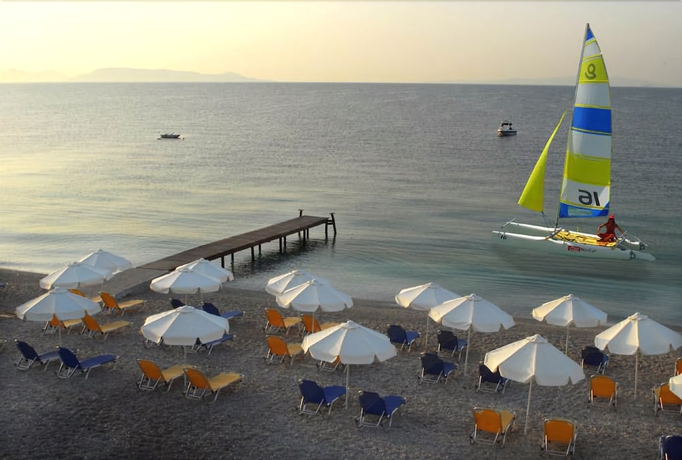 Imagen de los exteriores del Hotel Kinetta Beach Resort and Spa - All Inclusive. Foto 11