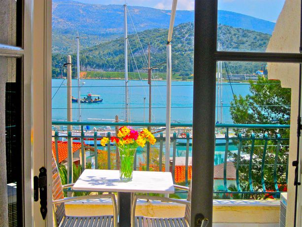 Imagen de los exteriores del Hotel King Agamemnon. Foto 16