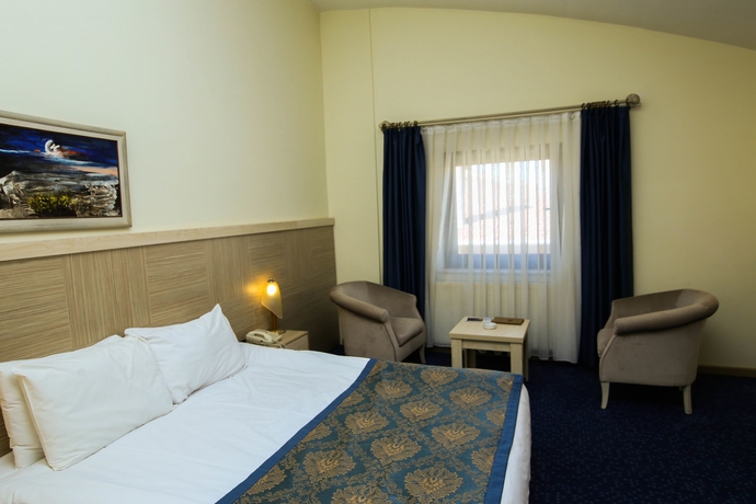 Imagen de la habitación del Hotel King Cankaya. Foto 8