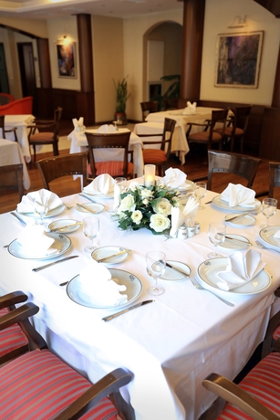 Imagen del bar/restaurante del Hotel King Cankaya. Foto 6