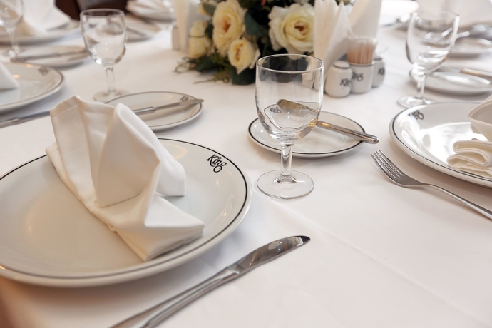 Imagen del bar/restaurante del Hotel King Cankaya. Foto 7