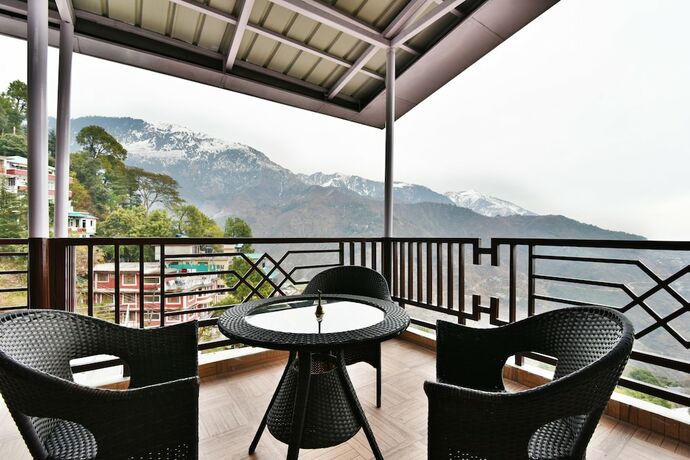Imagen del bar/restaurante del Hotel King Castle. Foto 7