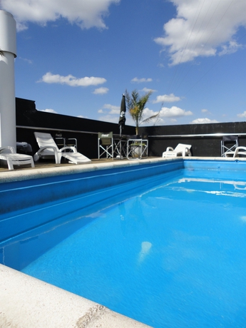 Imagen de la piscina del Hotel King David Flat. Foto 16