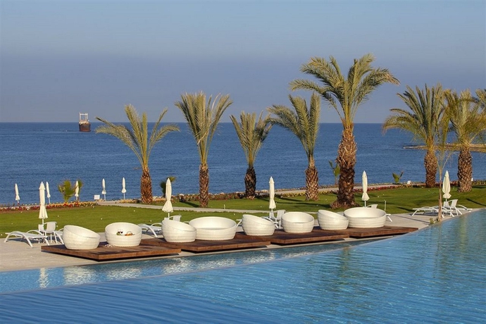 Imagen general del Hotel King Evelthon Beach and Resort. Foto 11