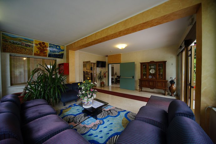 Imagen de los interiores del Hotel King, FIUGGI. Foto 14