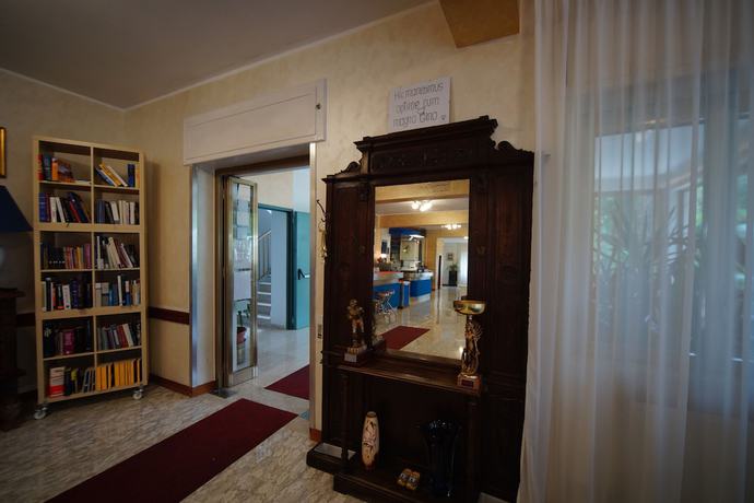 Imagen de los interiores del Hotel King, FIUGGI. Foto 16