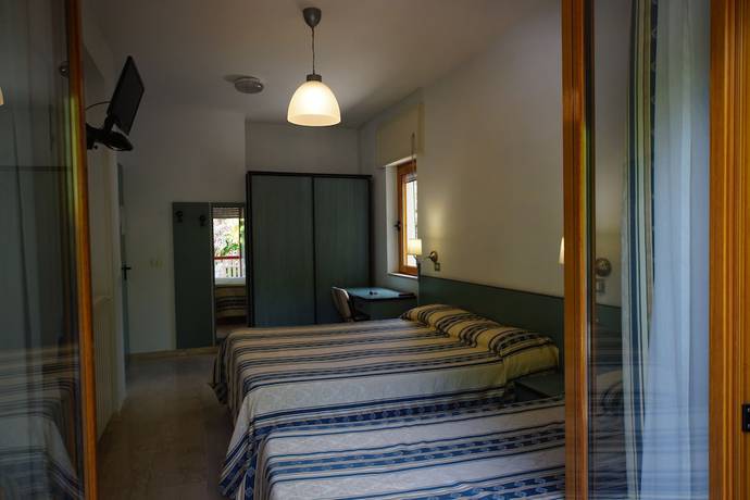 Imagen de la habitación del Hotel King, FIUGGI. Foto 8