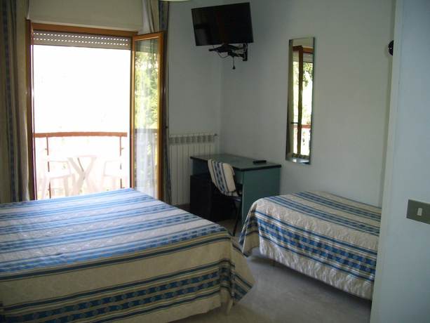 Imagen de la habitación del Hotel King, FIUGGI. Foto 10