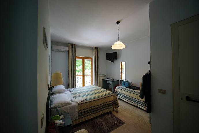 Imagen de la habitación del Hotel King, FIUGGI. Foto 11