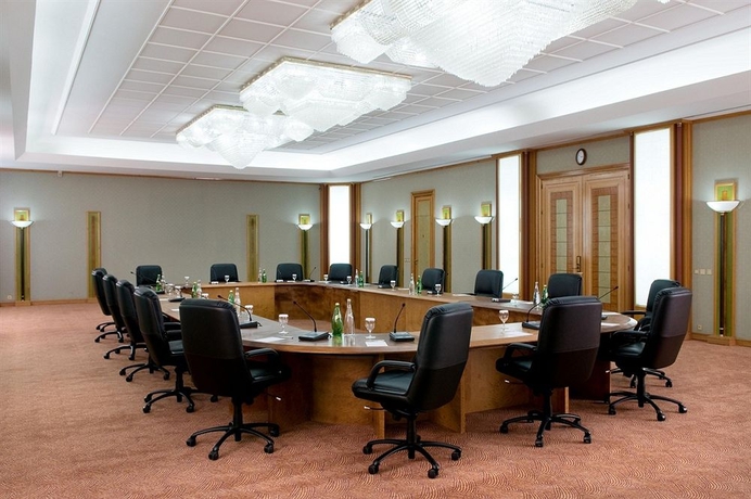 Imagen de los interiores del Hotel King Fahd Palace. Foto 9