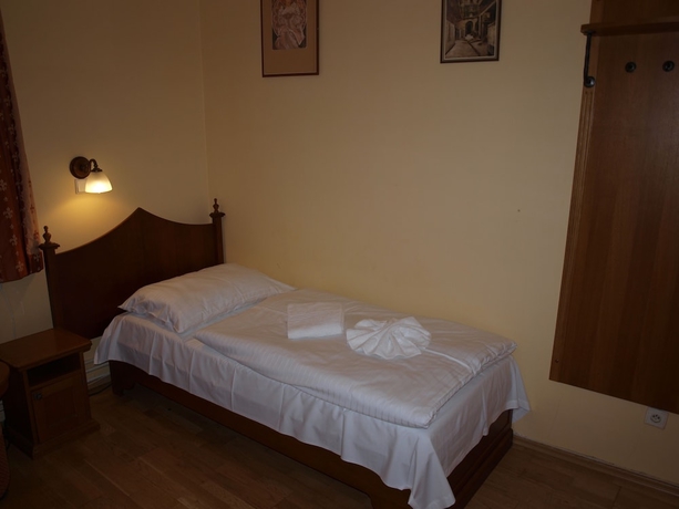 Imagen de la habitación del Hotel King George, Praga. Foto 3